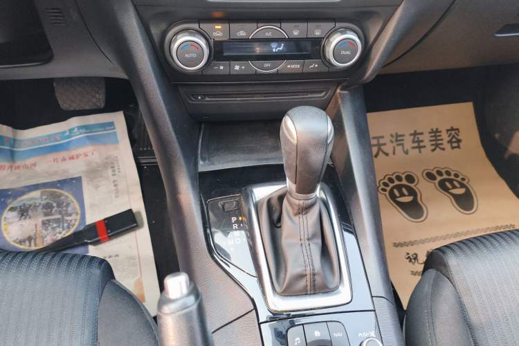 Used Mazda Mazda 3 Axela 2016 Sedan 1.5L Automatic Luxury Model