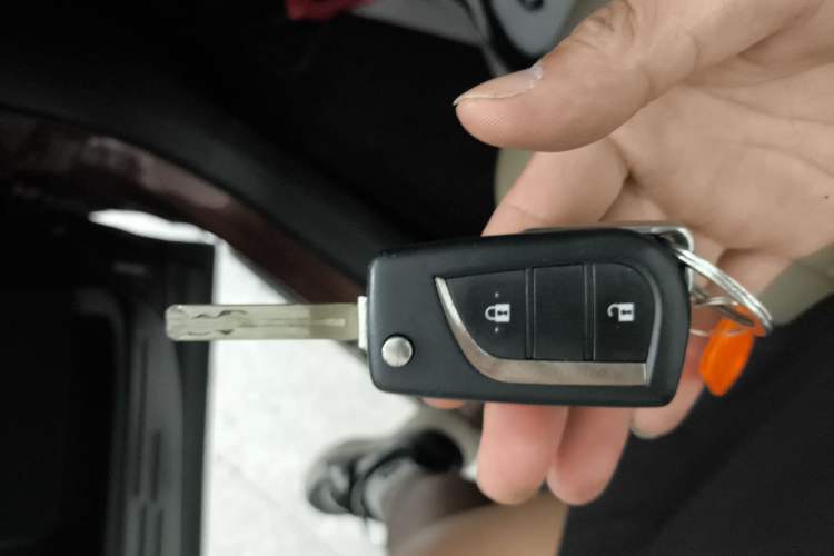 Used Toyota RAV4 2013 2.0L CVT Two-Wheel Drive Urban Edition
