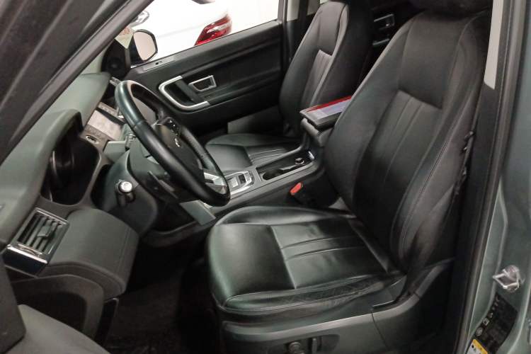 Used Land Rover Discovery Sport 2018 240 PS SE Version
