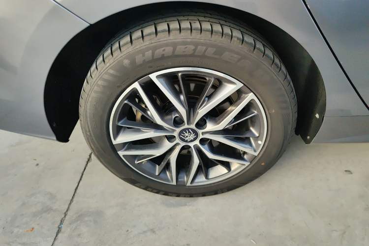 Used BYD Qin PLUS 2021 EV 400KM Luxury Model
