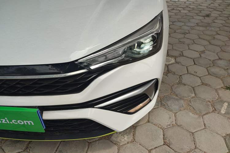 Used Roewe i5 2021 1.5L CVT Platinum Edition
