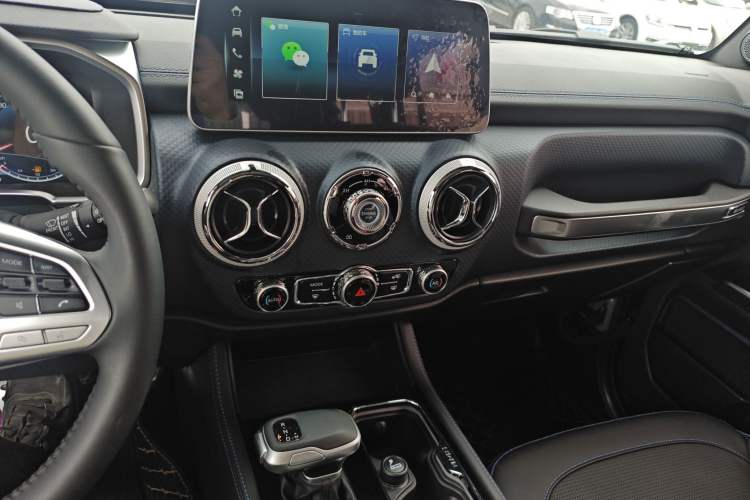 Used BAIC Off-Road BJ40 2023 2.0T Automatic Four-Wheel Drive Urban Hunter Edition Chivalrous Type