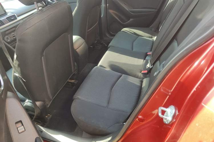 Used Mazda Mazda 3 Axela 2014 Sedan 1.5L Automatic Comfort Model