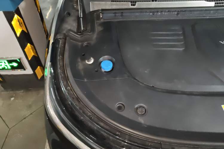 Used VOYAH Dream 2025 PHEV Four-Wheel-Drive Flagship Version – Qiankun Edition
