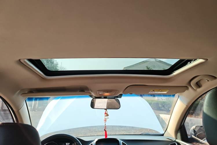 Used Baojun 560 2015 1.8L Manual Luxury Model