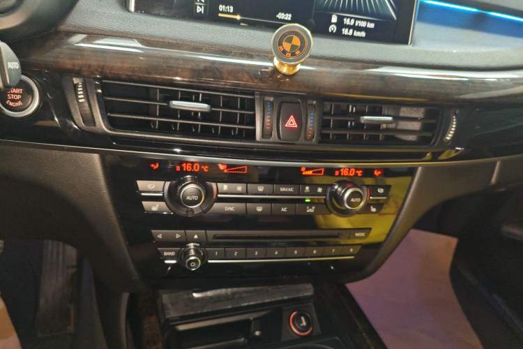 Used BMW X5 2015 xDrive28i
