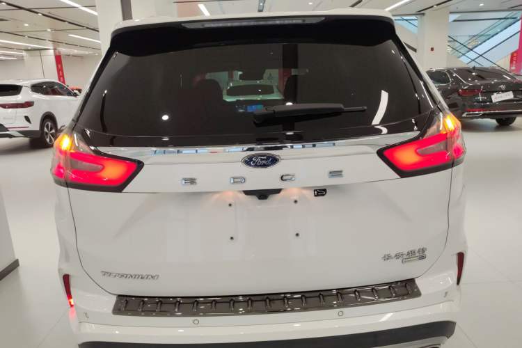 Used Ford Edge 2021 PLUS EcoBoost 245 Two-Wheel-Drive Titanium 7-Seater