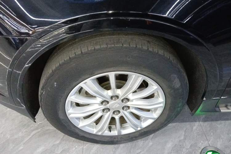 Used Cadillac XT5 2018 28E Four-Wheel Drive Tech Version
