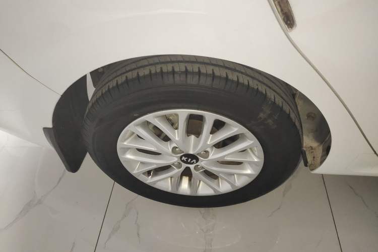 Used Kia K2 2017 Sedan 1.4L Manual Transmission GLS