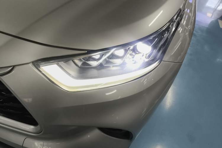 Used Toyota Highlander 2022 Dual-Engine 2.5L Two-Wheel Drive Prestige Edition 7-Seater
