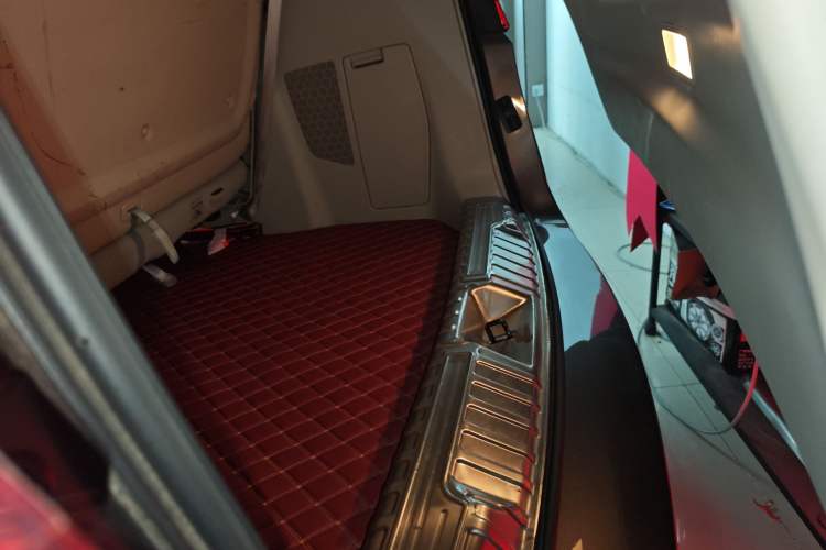 Used Buick GL8 2021 Land Cruiser Executive Class 652T Luxury Model
