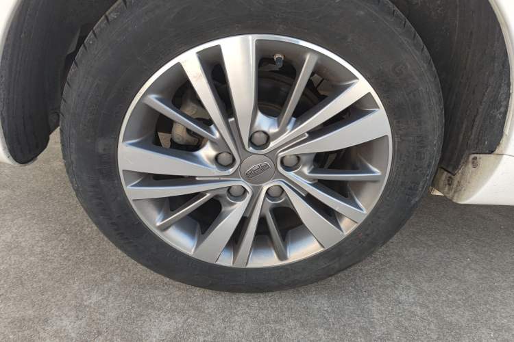 Used Geely Auto Emgrand 2018 1.5L Manual Upward Connect Edition