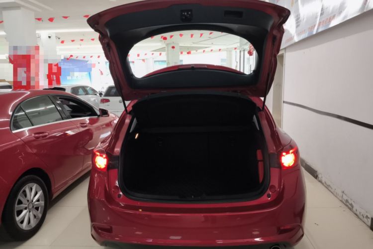 Used Mazda Mazda 3 Axela 2017 Hatchback 1.5L Automatic Luxury Model Emission Standard China V