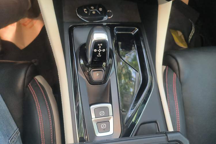 Used Lynk & Co 02 2018 1.5T DCT Two-Wheel Drive Zhaopu Version China V Standard
