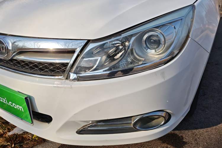 Used BYD Surui 2014 1.5L manual Comfort trim level
