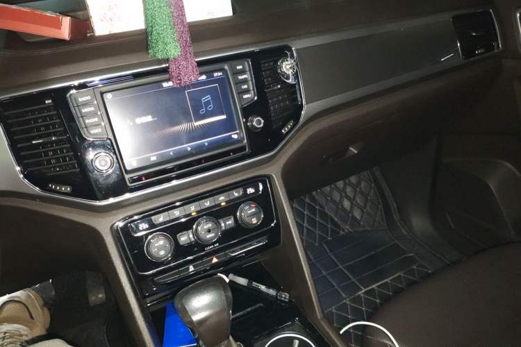 Used Volkswagen Teramont 2017 330TSI Two-Wheel-Drive Luxury Edition