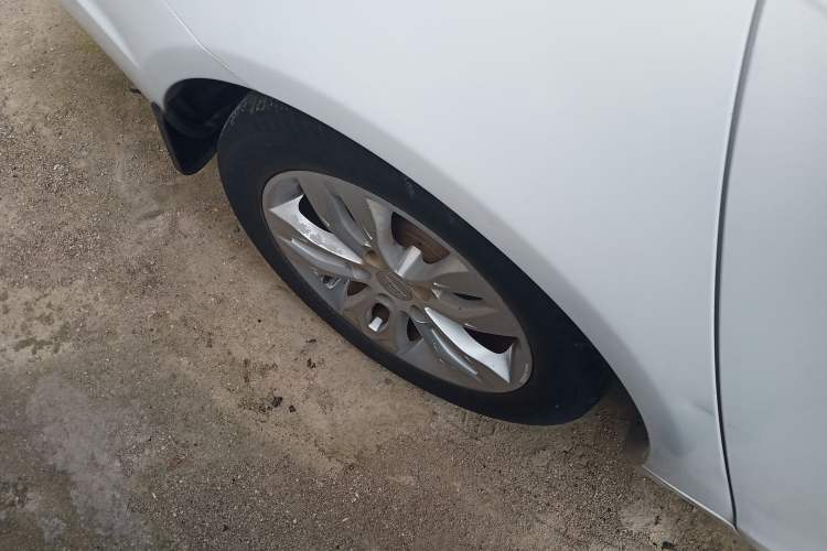 Used Geely Auto Emgrand 2016 Sedan 1.5L CVT Upward Version
