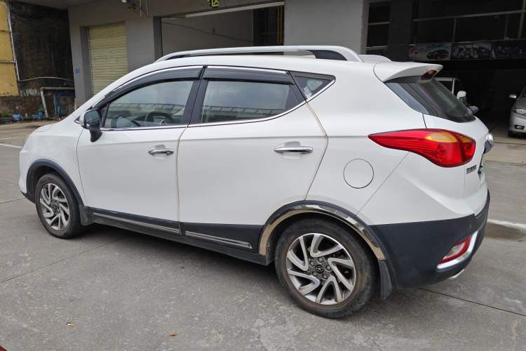 Used  Refine S3 2016 1.5L CVT Luxury Smart Version