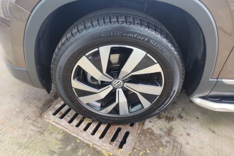 Used Volkswagen Tayron 2019 330TSI Two-Wheel Drive Luxury Model China VI Standard