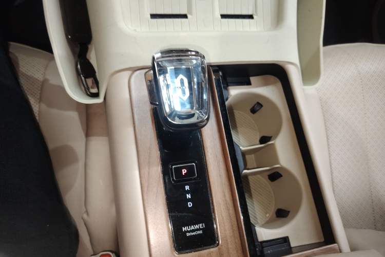 Used Hima AITO M7 2024 1.5T Intelligent Driving 4WD Max Edition 5 Seats
