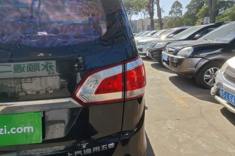 Used Baojun 730 2014 1.5L manual Comfort ESP version 7 seats
