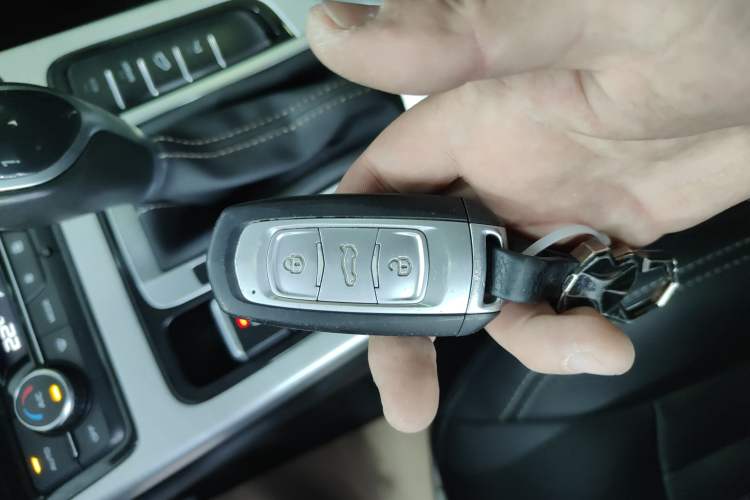 Used Geely Auto Emgrand X7 Sport 2016 1.8TD Automatic Smart Connectivity Version
