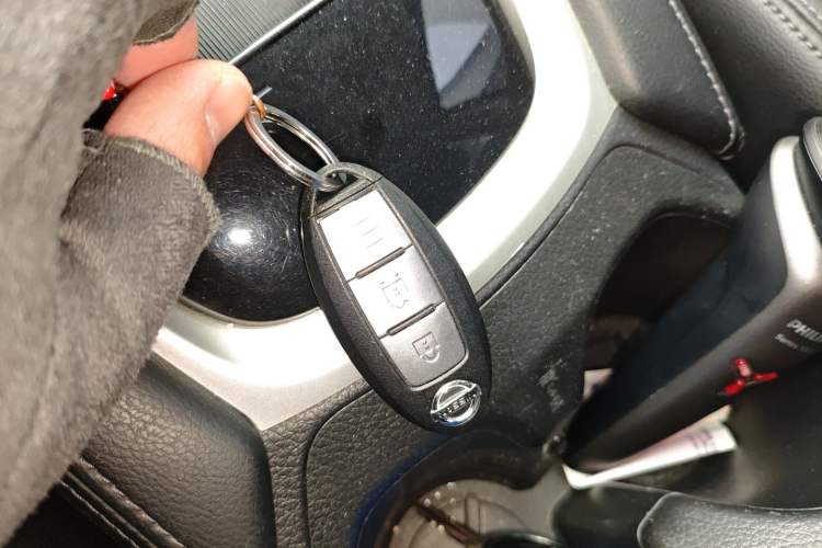 Used Nissan X-Trail 2015 2.0L CVT Comfort MAX Edition 2WD
