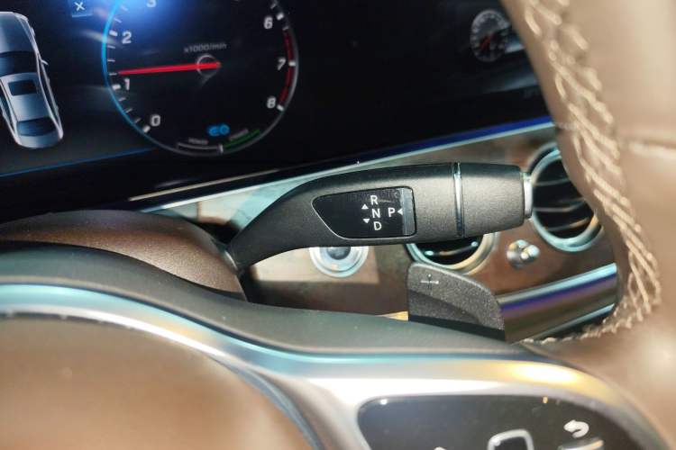 Used Mercedes-Benz E-Class 2020 Facelift E 260 L
