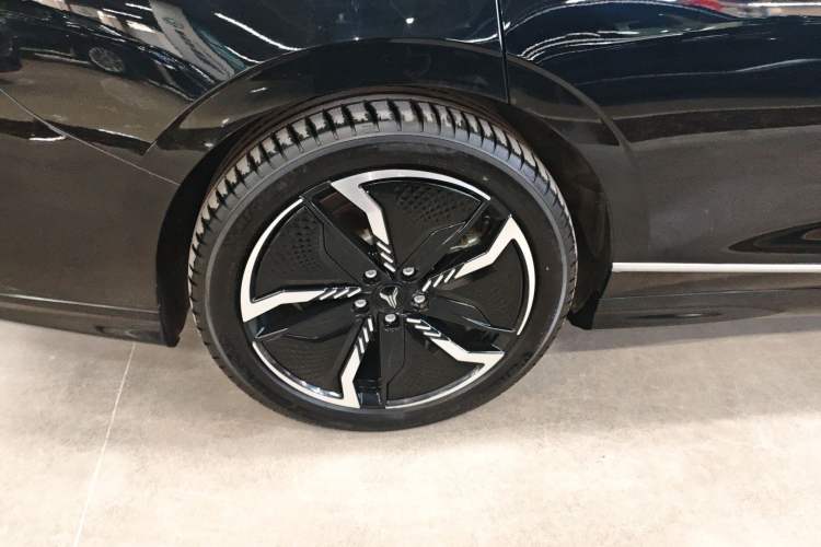 Used VOYAH PASSION 2023 Four-Wheel Drive Long-Range Version
