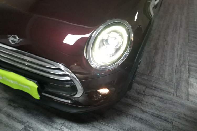 Used  MINI 2019 1.5T COOPER Classic Edition
