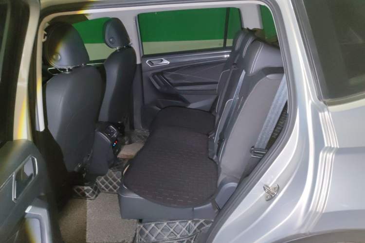 Used Volkswagen Tiguan L 2022 380TSI Automatic All-Wheel Drive R-Line Enhanced Comfort 7-Seater