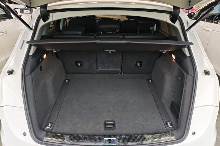 Used Audi Q5 2017 Plus 40 TFSI Ambition Model