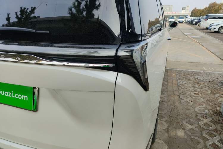 Used Buick GL8 New Energy 2024 Lu Zun Luxury Edition 7-Seater