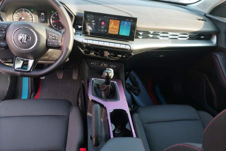 Used MG 5 2023 180 DVVT Manual Fashion Edition
