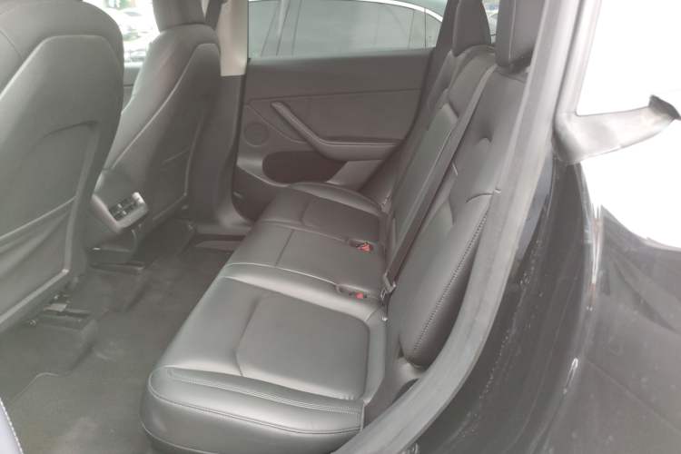 Used Tesla Model Y 2021 Long-Range All-Wheel-Drive Version 3D7