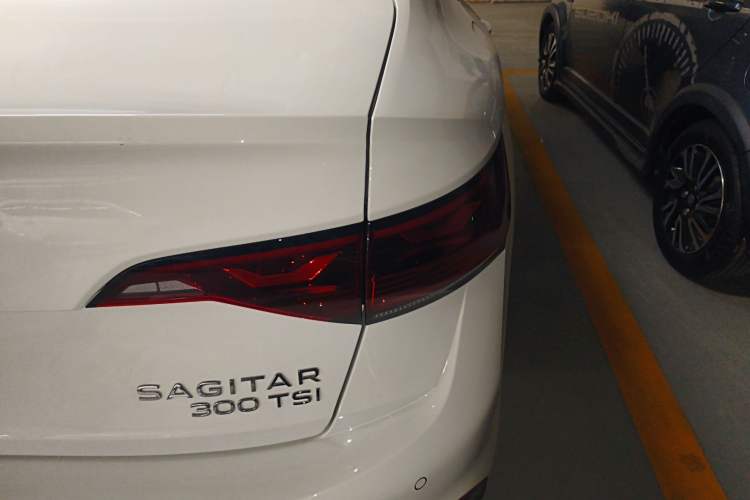 Used Volkswagen Sagitar 2023 300TSI DSG Flyover Edition
