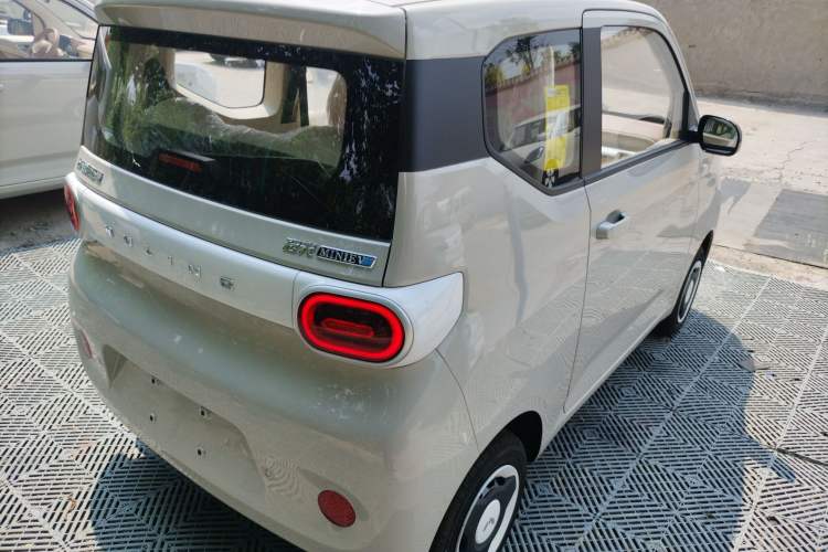 Used Wuling Hongguang MINIEV 2024 3rd Generation 215km Youth Edition
