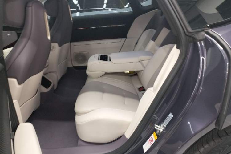 Used  12 2025 Ultra Extended-Range Edition
