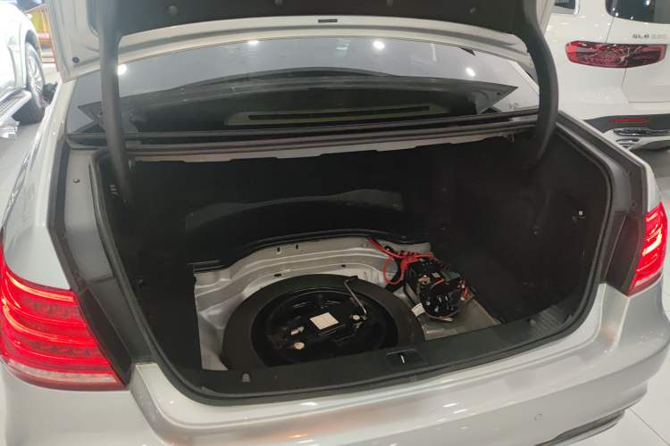 Used Mercedes-Benz E-Class 2015 E 260 L Sport Edition
