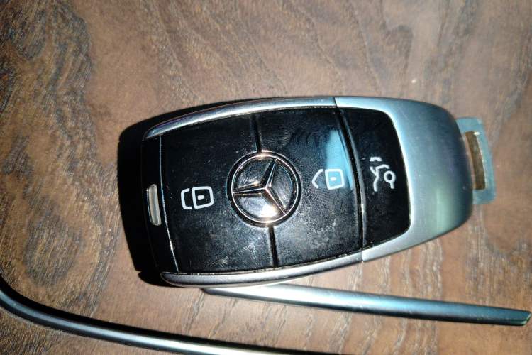 Used Mercedes-Benz E-Class 2019 E 300 L Luxury Model
