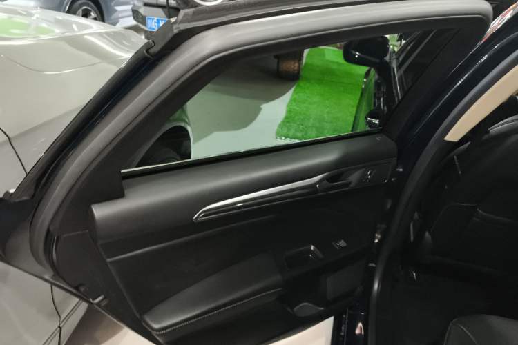 Used Ford Mondeo 2017 EcoBoost 180 Stylish Model
