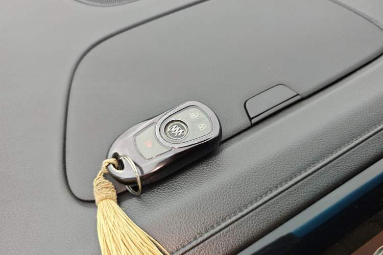 Used Buick GL8 2018 ES 28T Premium Model China VI Standard
