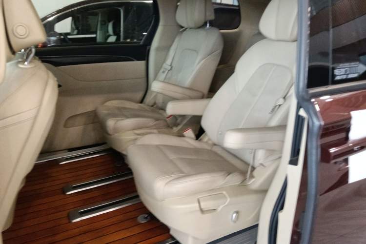 Used Buick GL8 2022 ES Landtrek 653T Luxury Edition
