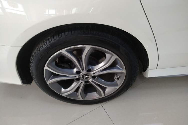 Used Mercedes-Benz E-Class 2020 E 300 L Sporty and Stylish Model
