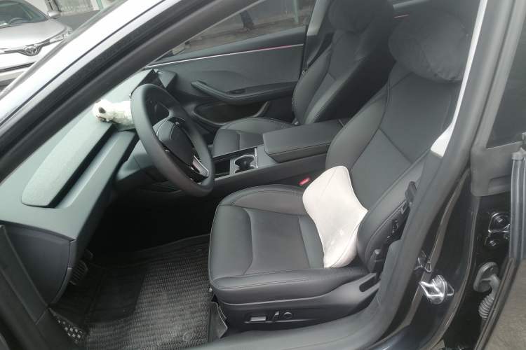 Used Tesla Model 3 2023 Rear-Wheel-Drive Version
