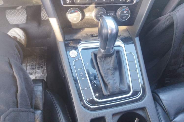 Used Volkswagen Magotan 2018 Facelift 330TSI DSG Luxury Model
