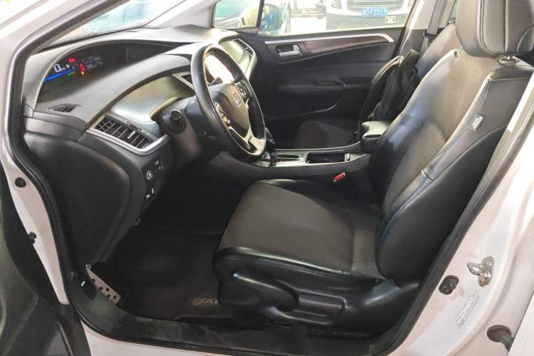 Used Honda Jade 2017 1.8L automatic Comfort version 5 seats