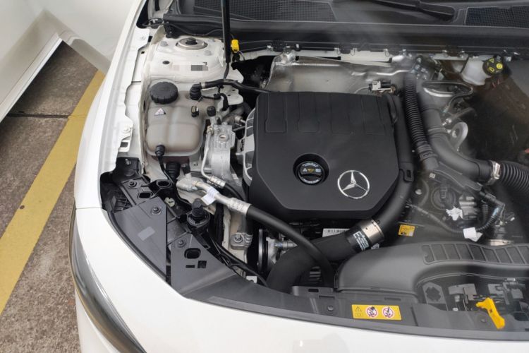 Used Mercedes-Benz A-Class 2022 Revised Version A 200 L Sport Sedan Fashionable Style
