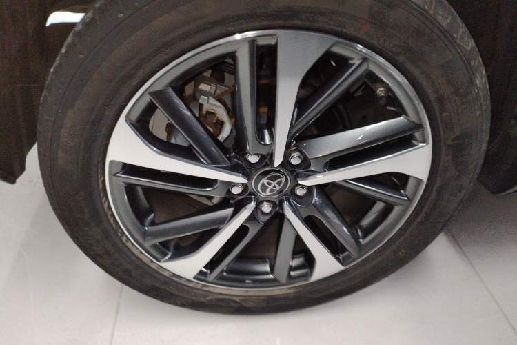 Used Toyota FRONTLANDER 2022 2.0L CVT Luxury PLUS Edition