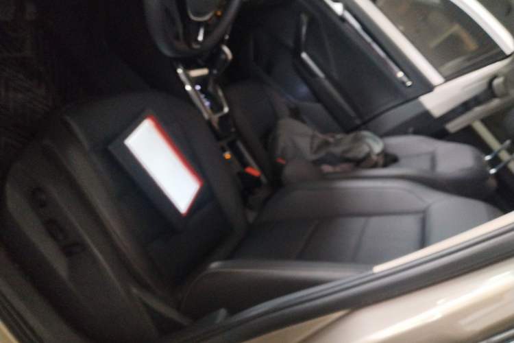 Used Volkswagen T-ROC 2022 280TSI DSG Two-Wheel Drive Comfort PLUS
